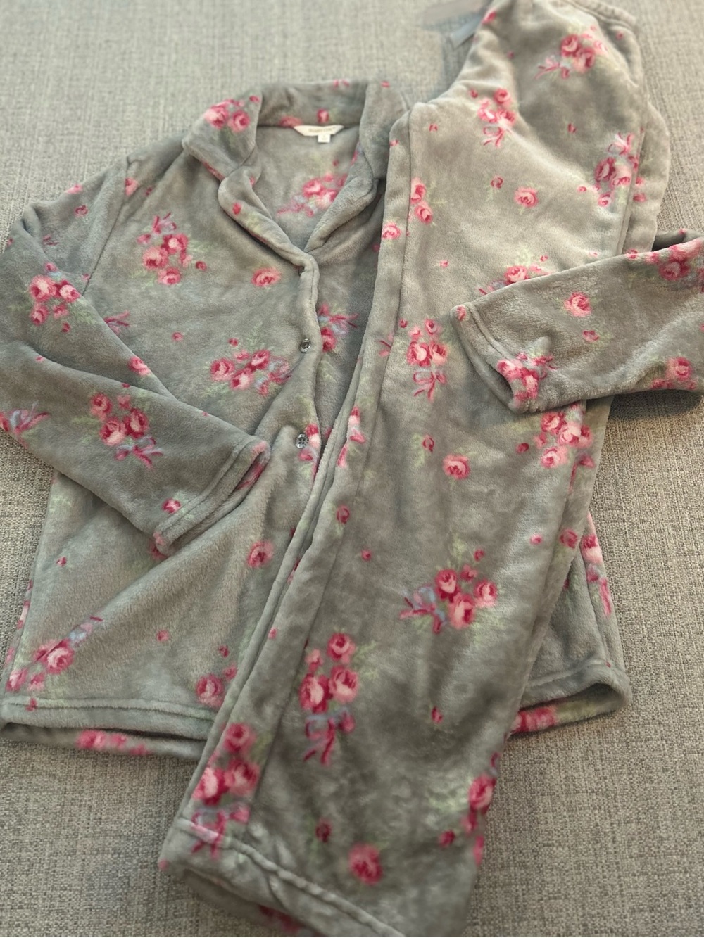 Shabby Chic Gray & Pink Fleece Loungewear Set.  Size L